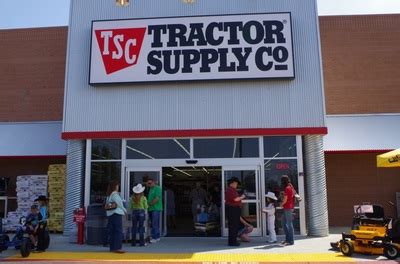 Tractor supply norco - 43483 anza rd. temecula, CA 92592. (951) 428-3040. Make My TSC Store Details. 2. Lake Elsinore CA #1991. 11.2 miles. 18123 collier ave. lake elsinore, CA 92530.